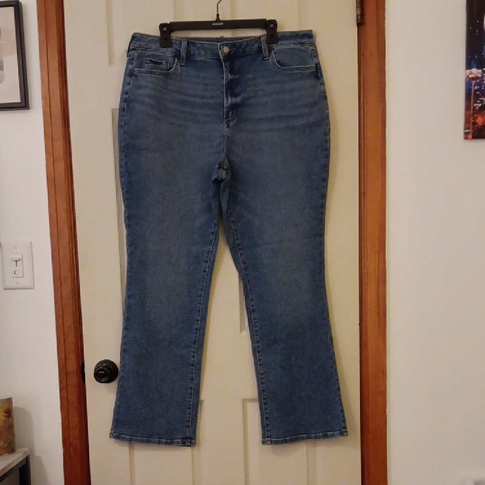 Sonoma Curvy Bootcut Women's Jeans